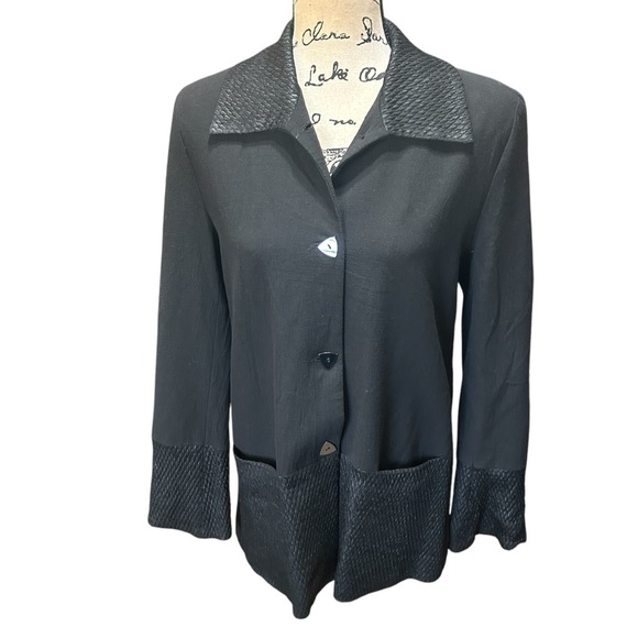 Anna Kaszer 3 Button Front Black Blazer Sz 40 - Picture 1 of 13